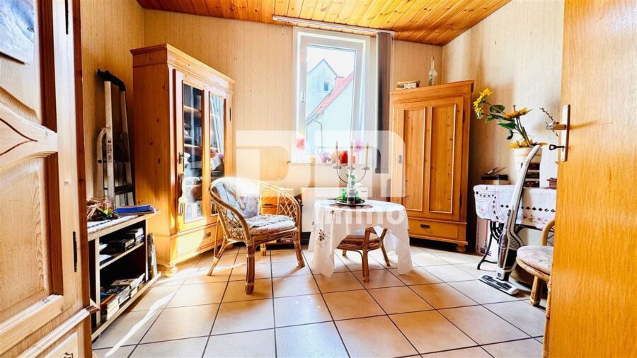Ein- Zweifamilienhaus mit Innenhof, Balkon, Dachterrasse + Garage und zusätzliche Nutzflächen - WE1 Hochparterre / Gäste / Kinderzimmer